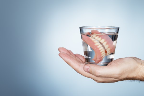 Three Tips For Dealing With New Dentures